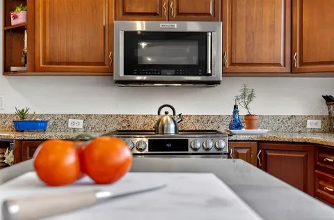 $1,275,000 | 5900 Bayview Circle South, Gulfport, FL 33707