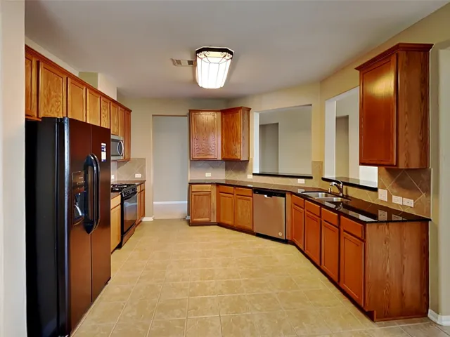 $3,020 | 633 Rocky Hollow Lane, League City, TX 77573