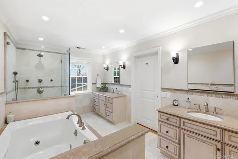$1,895,000 | 25 Andrea Lane, Scarsdale, NY 10583