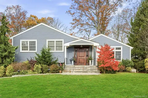 $1,895,000 | 25 Andrea Lane, Scarsdale, NY 10583