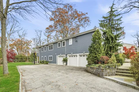 $1,895,000 | 25 Andrea Lane, Scarsdale, NY 10583