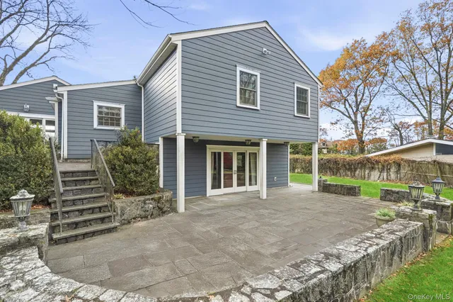 $1,895,000 | 25 Andrea Lane, Scarsdale, NY 10583