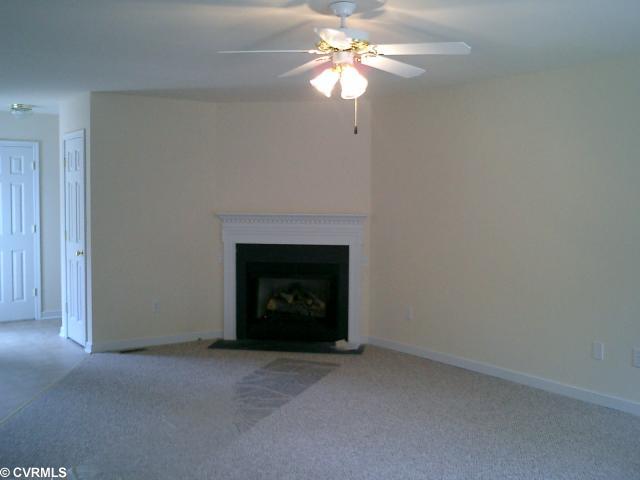 5221 Hopkins Road Richmond, VA 23234 - Photo 3 of 4 Den/Family/Great Room