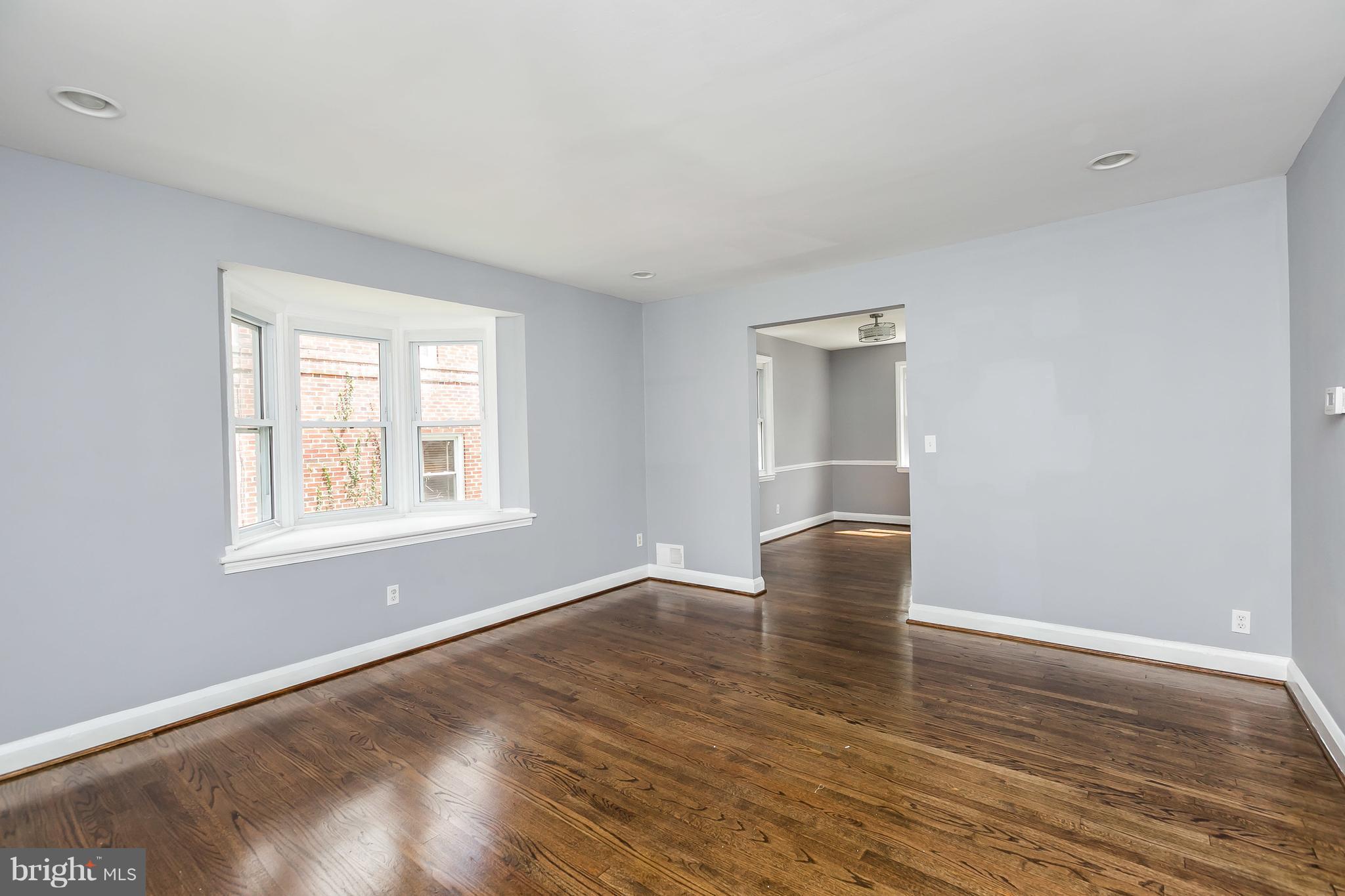 4807 Norwood Road Baltimore, MD 21212 - Photo 5 of 27 Living Room