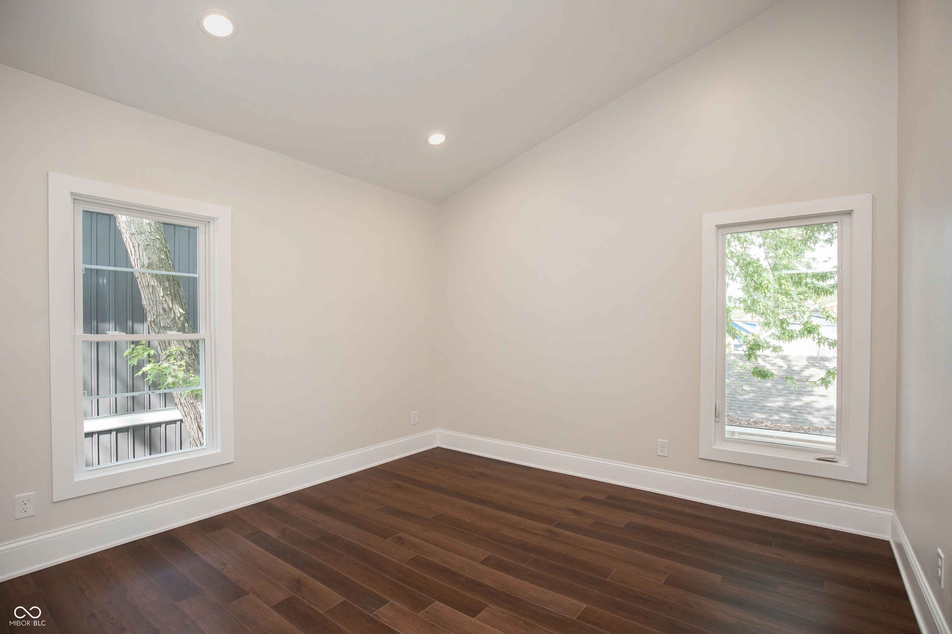 405 Keystone Avenue Indianapolis, IN 46201 - Photo 20 of 54