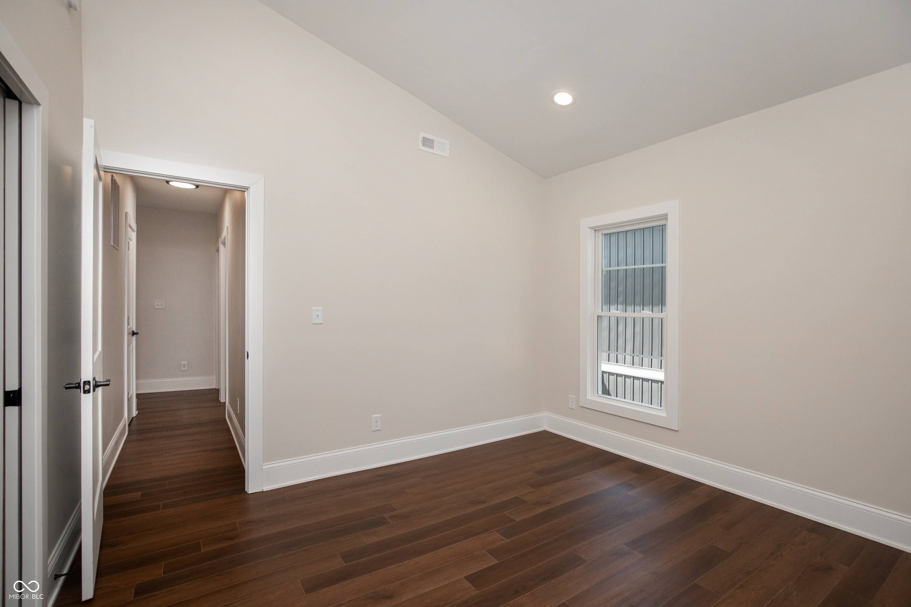 405 Keystone Avenue Indianapolis, IN 46201 - Photo 22 of 54
