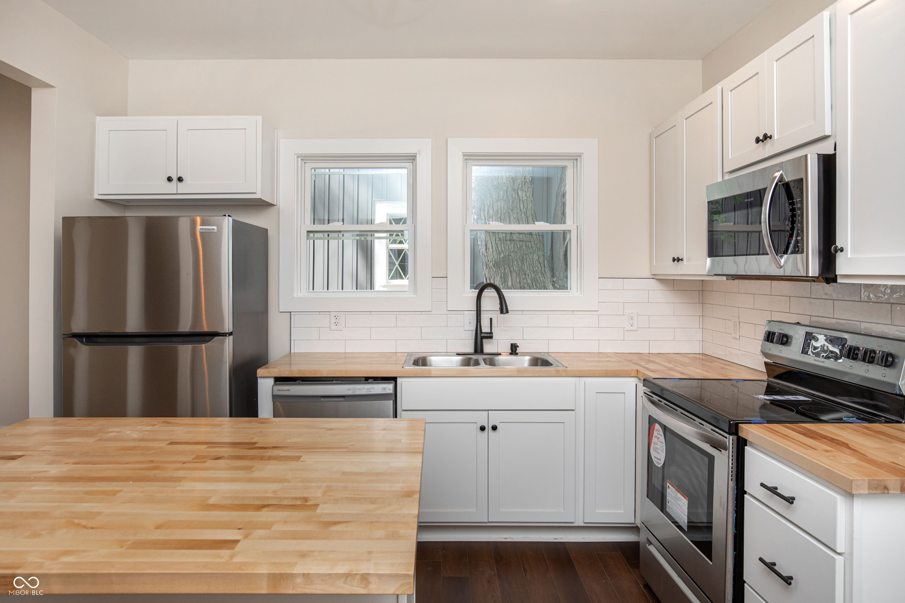 405 Keystone Avenue Indianapolis, IN 46201 - Photo 8 of 54