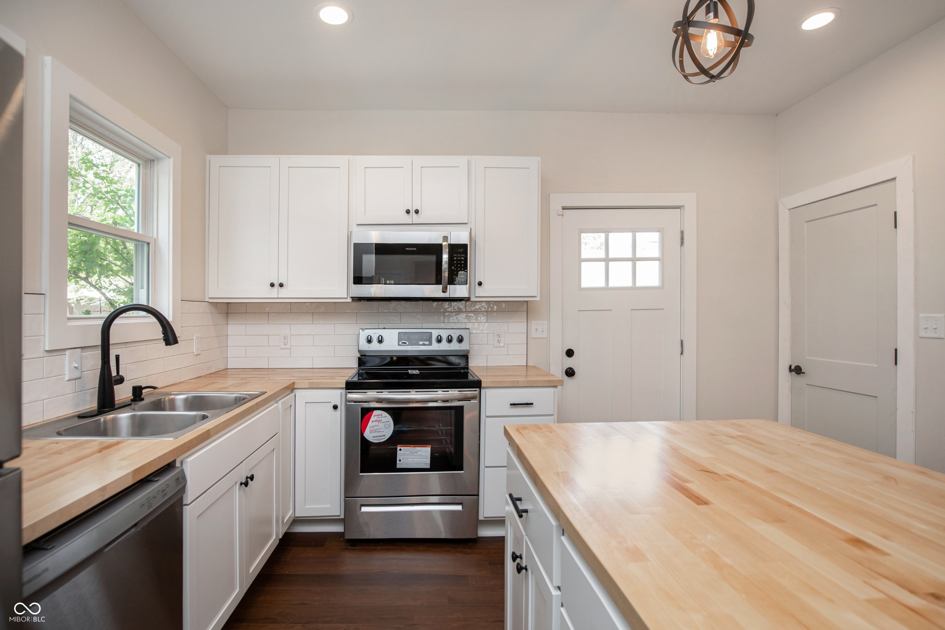 405 Keystone Avenue Indianapolis, IN 46201 - Photo 9 of 54