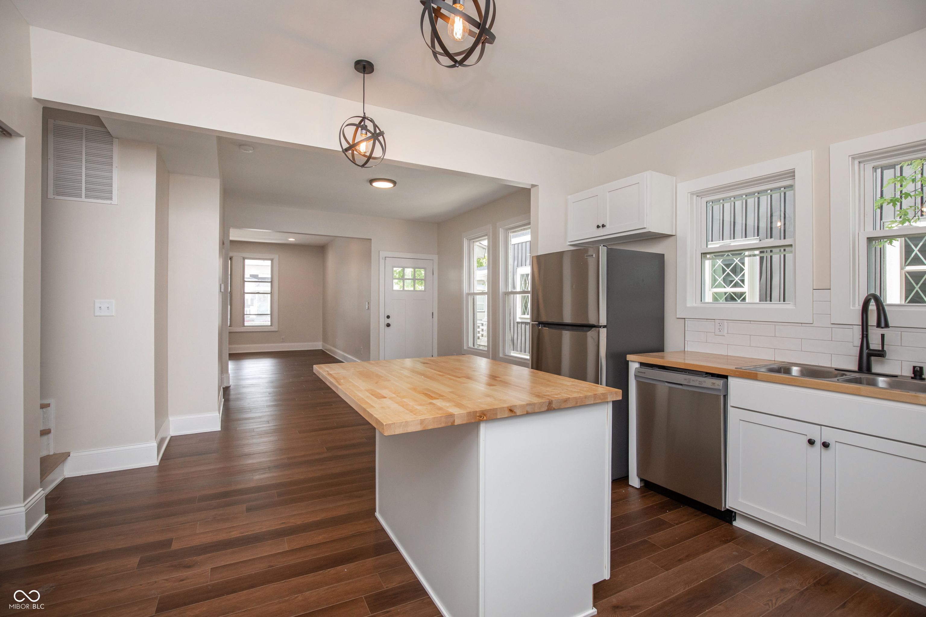 405 Keystone Avenue Indianapolis, IN 46201 - Photo 10 of 54