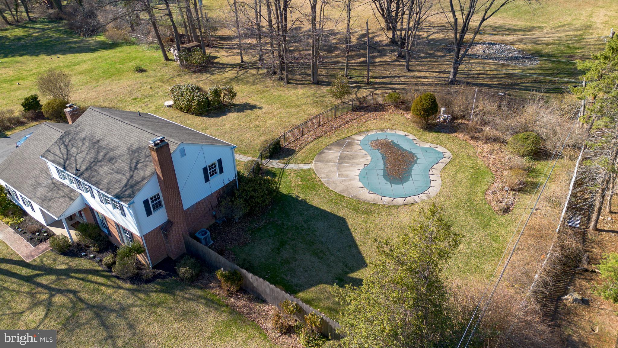 1329 Sugartown Road Berwyn, PA 19312 - Photo 4 of 34