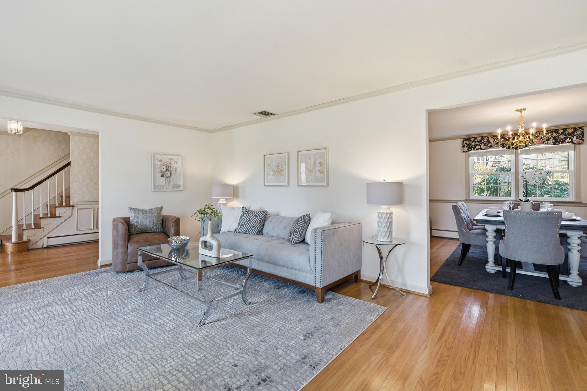 1329 Sugartown Road Berwyn, PA 19312 - Photo 7 of 34 Open flow to DR