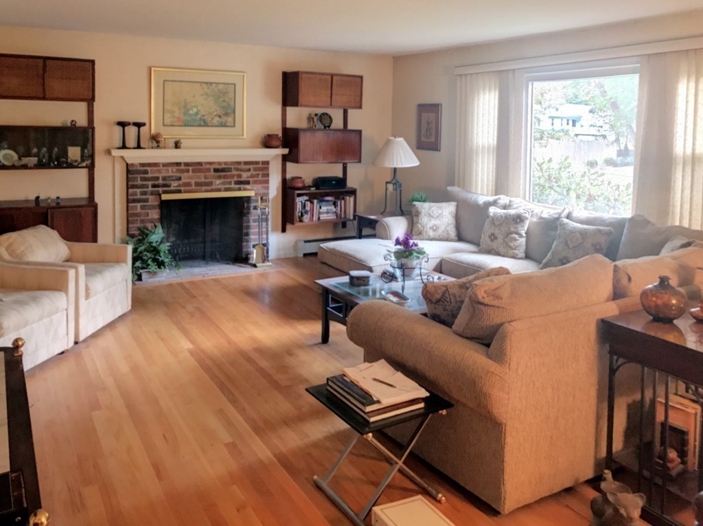 82 Avondale Road Longmeadow, MA 01106 - Photo 4 of 25 Gallery Image 4