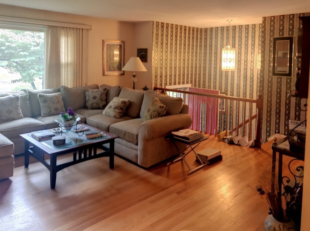 82 Avondale Road Longmeadow, MA 01106 - Photo 6 of 25 Gallery Image 6