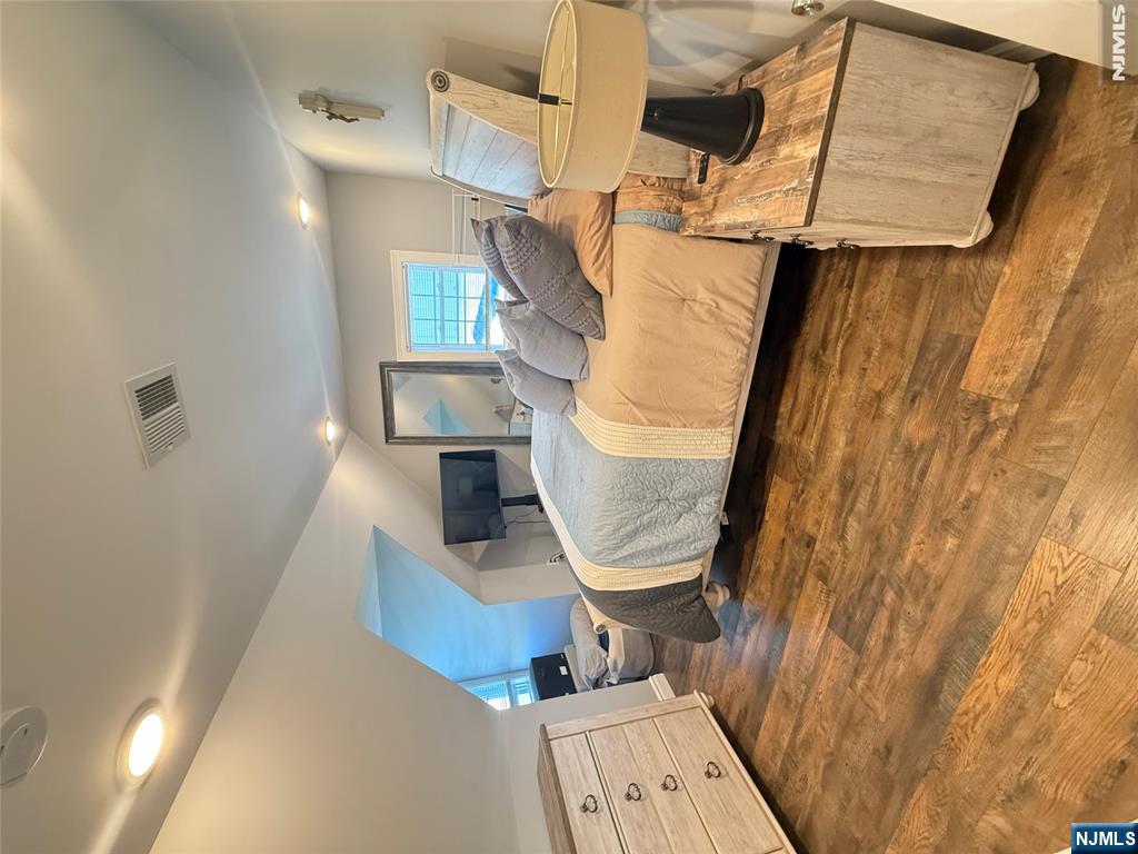 32 6th Street Wood-Ridge, NJ 07075 - Photo 4 of 29 Gallery Image 4