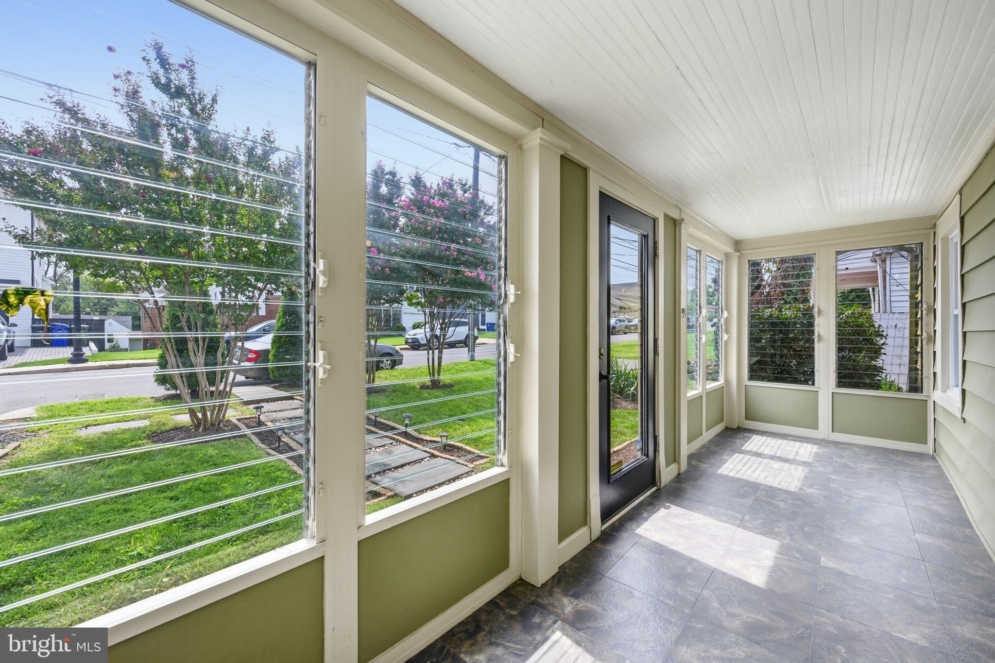 2705 1st Road South Arlington, VA 22204 - Photo 4 of 25 Gallery Image 4
