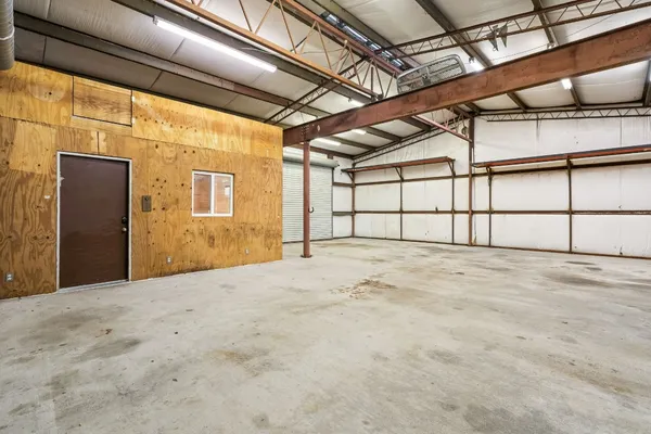 a view of a garage