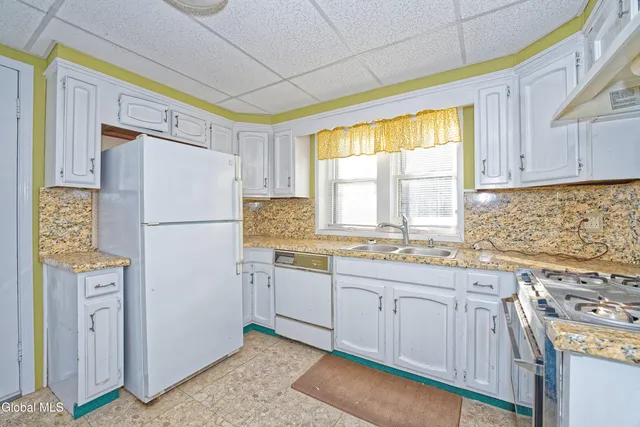 $200,000 | 18 1st Avenue, Mayfield, NY 12117