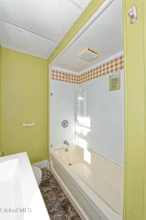 $170,000 | 18 1st Avenue, Mayfield, NY 12117