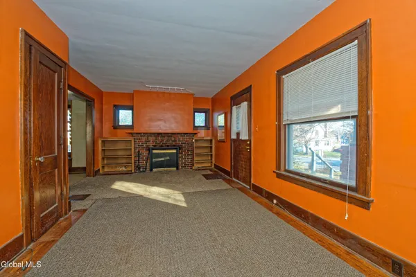 $170,000 | 18 1st Avenue, Mayfield, NY 12117