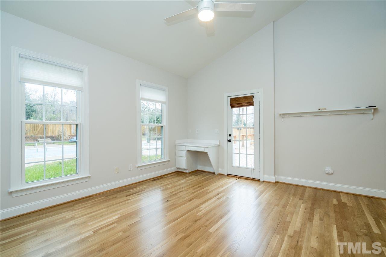 6916 Darcy Lane Raleigh, NC 27606 - Photo 11 of 30 Gallery Image 11