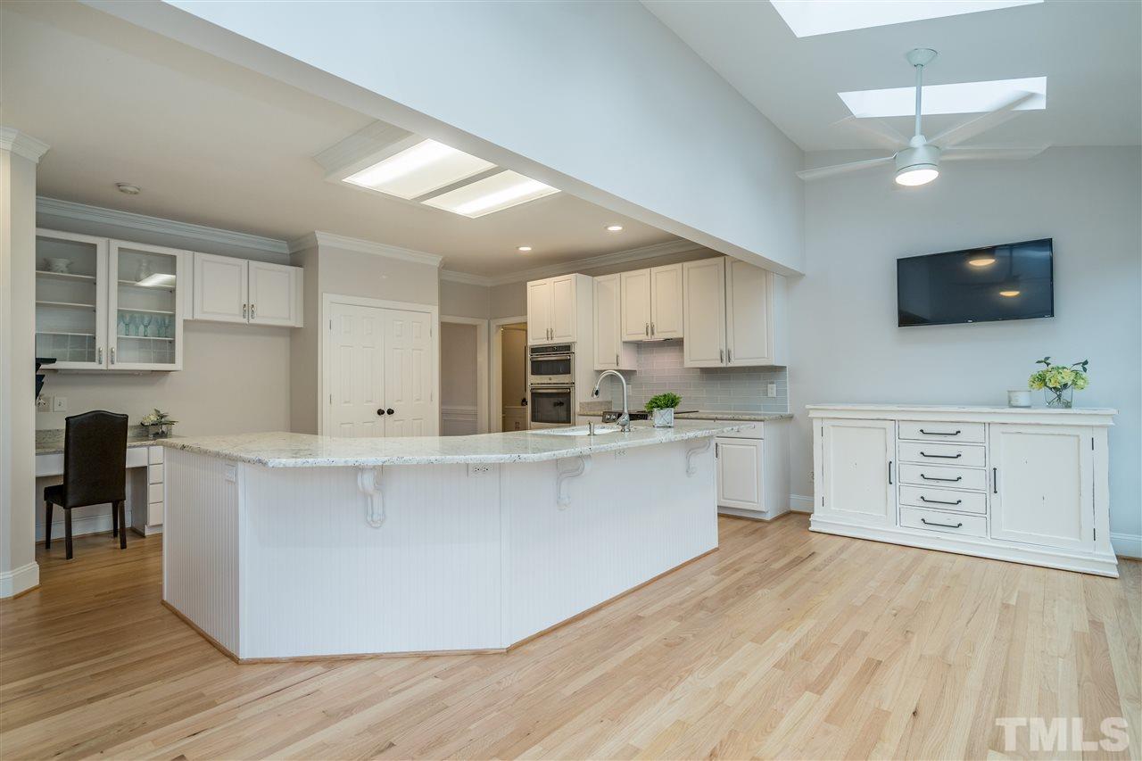 6916 Darcy Lane Raleigh, NC 27606 - Photo 9 of 30 Gallery Image 9