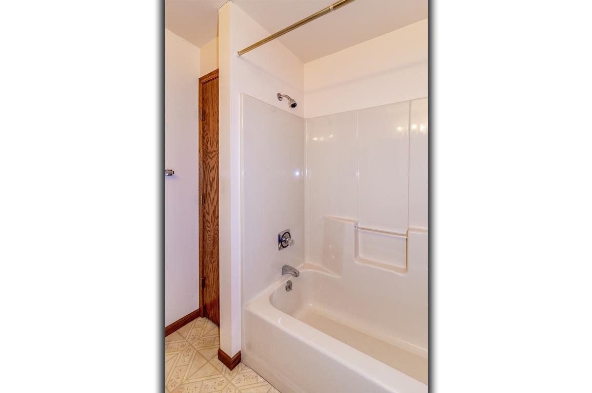 N5558 County Road West New London, WI 54961 - Photo 26 of 55