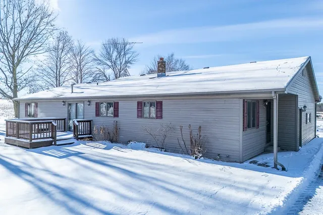 $475,000 | N5558 County Road West, New London, WI 54961