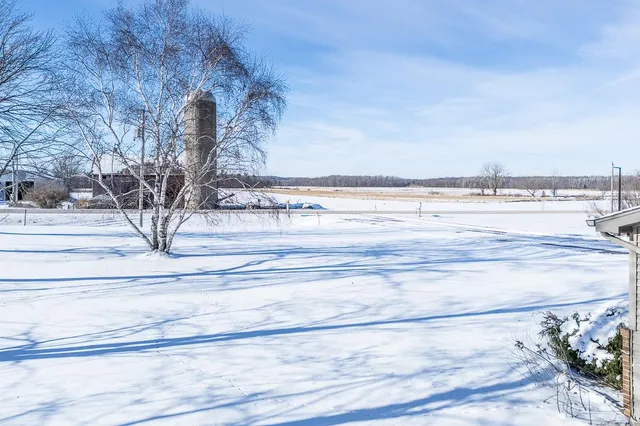 $475,000 | N5558 County Road West, New London, WI 54961