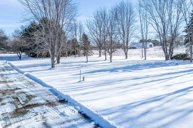 $475,000 | N5558 County Road West, New London, WI 54961