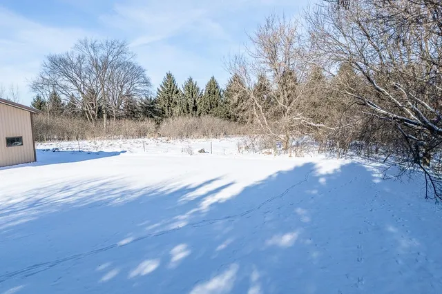 $475,000 | N5558 County Road West, New London, WI 54961