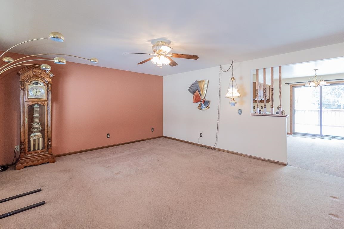 N5558 County Road West New London, WI 54961 - Photo 5 of 55