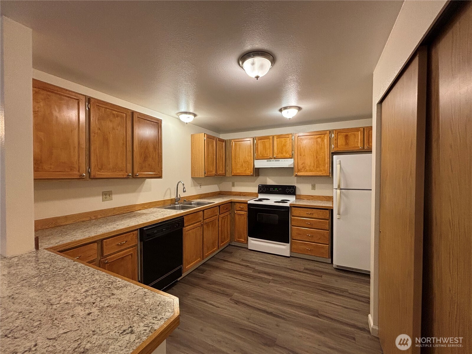 221 Willow Street Bremerton, WA 98310 - Photo 2 of 8