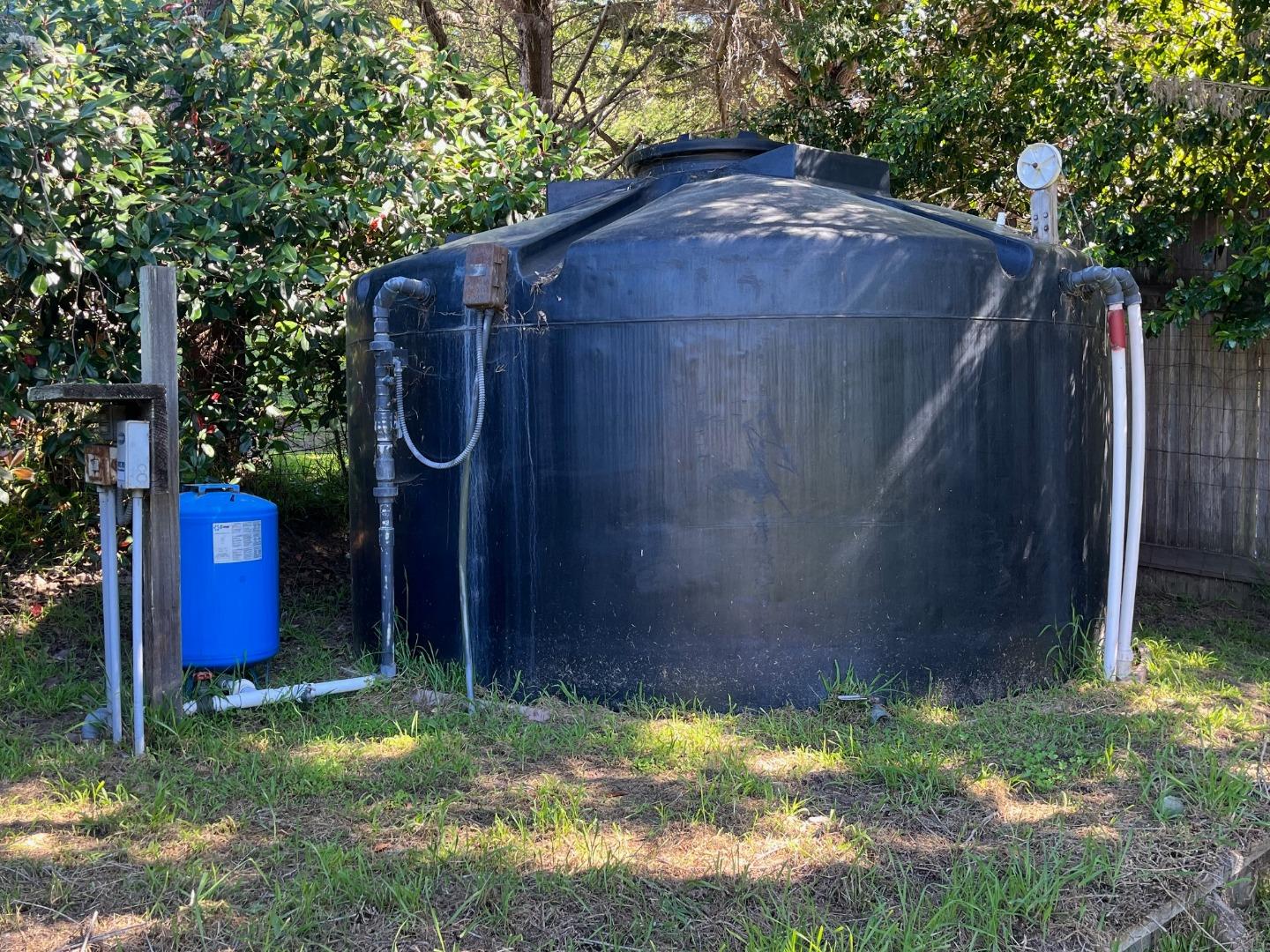 1557 Day Valley Road Aptos, CA 95003 - Photo 43 of 43 a backyard of a house with lots of green space