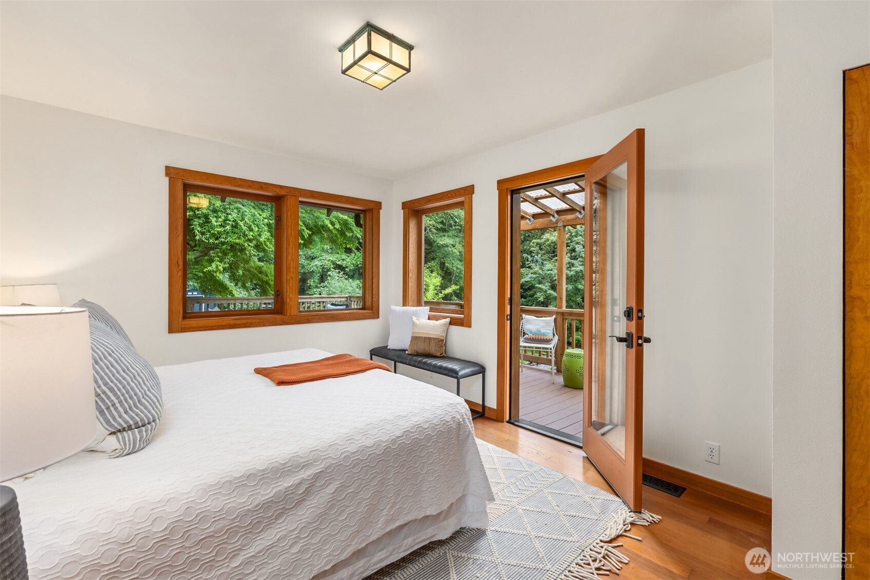 9641 Mandus Olson Road Northeast Bainbridge Island, WA 98110 - Photo 11 of 28
