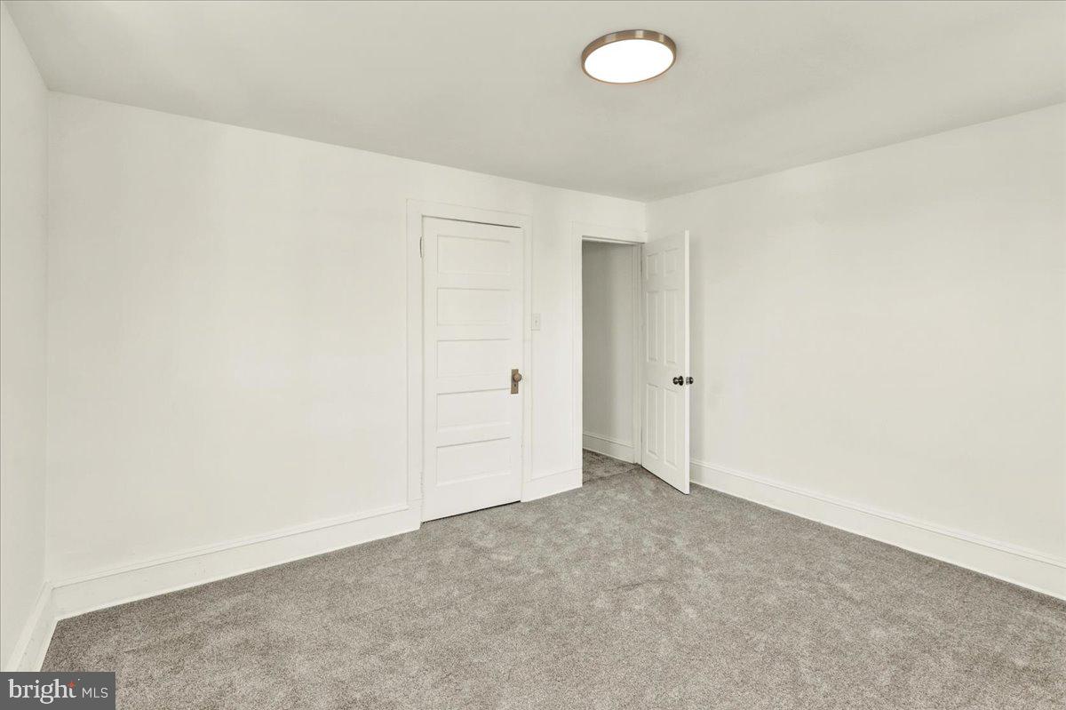 32 South Front Street St. Clair, PA 17970 - Photo 21 of 30 an empty room with white walls