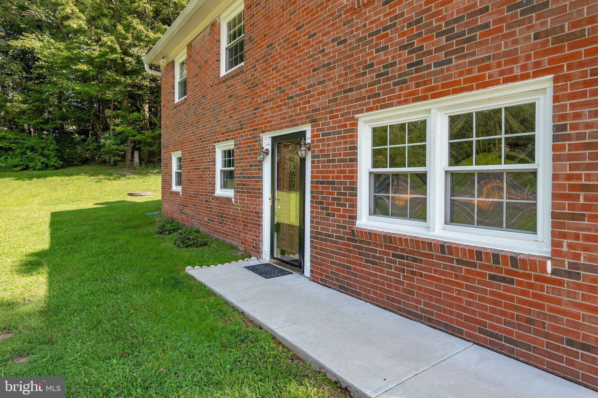 7045 Yates Ford Road Manassas, VA 20111 - Photo 14 of 53 Gallery Image 14