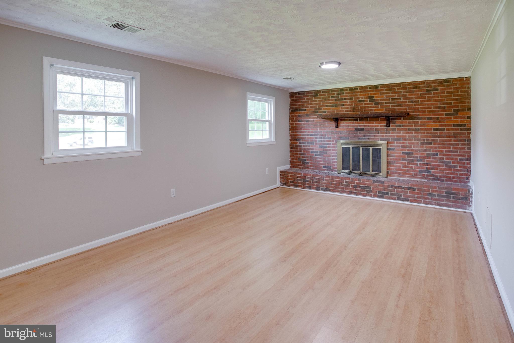 7045 Yates Ford Road Manassas, VA 20111 - Photo 16 of 53 Gallery Image 16