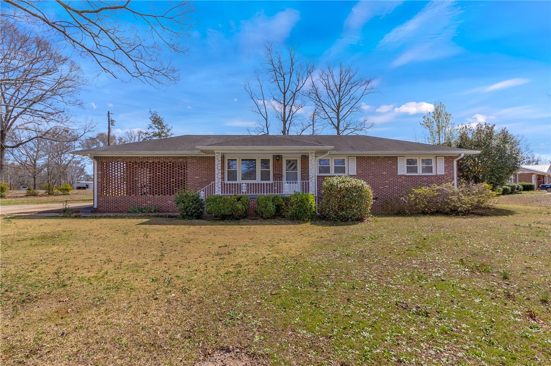 212 Corning Street Anderson, SC 29624 - Photo 1 of 25