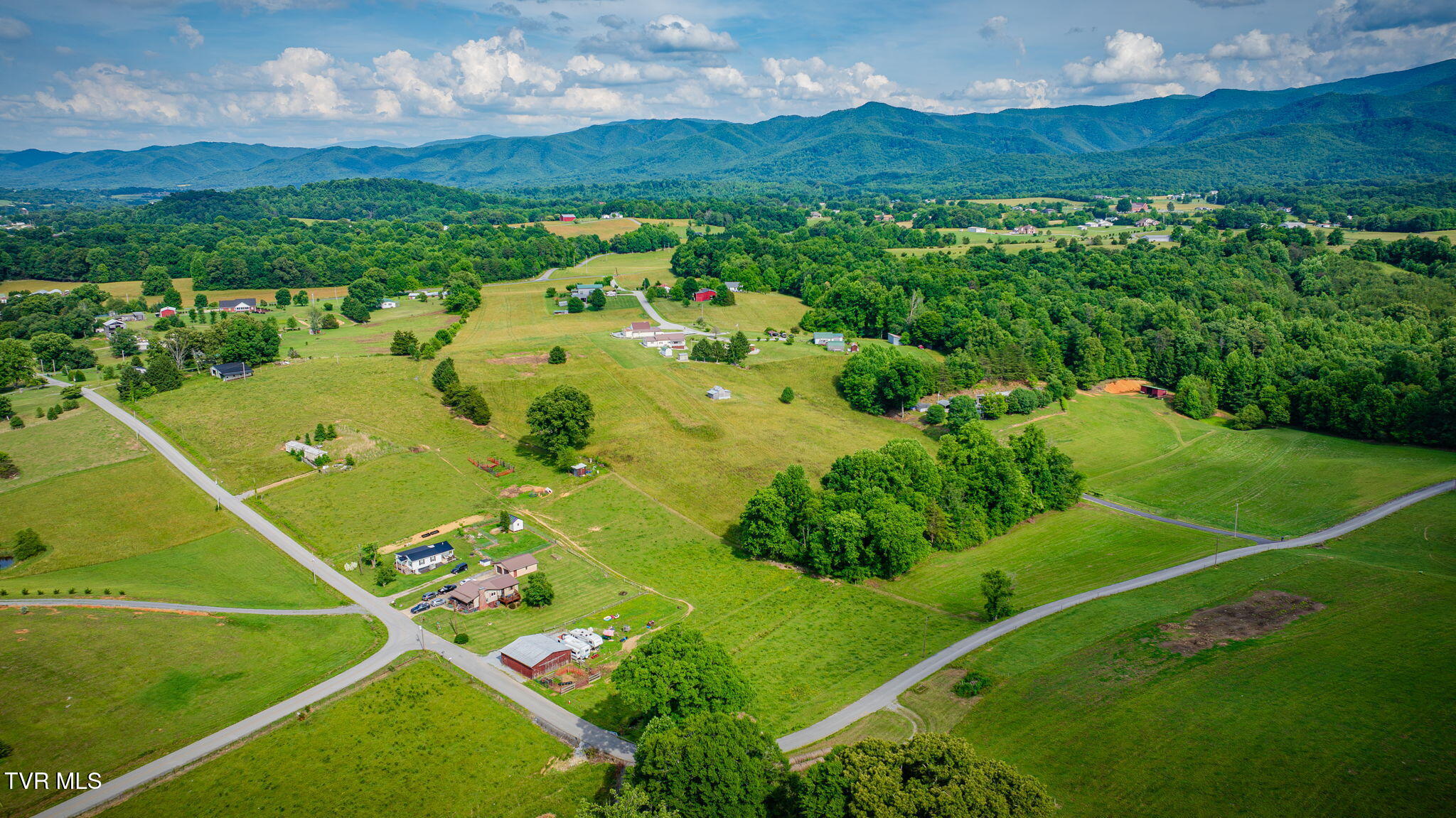 102 Fellers Road Chuckey, TN 37641 - Photo 10 of 15 006