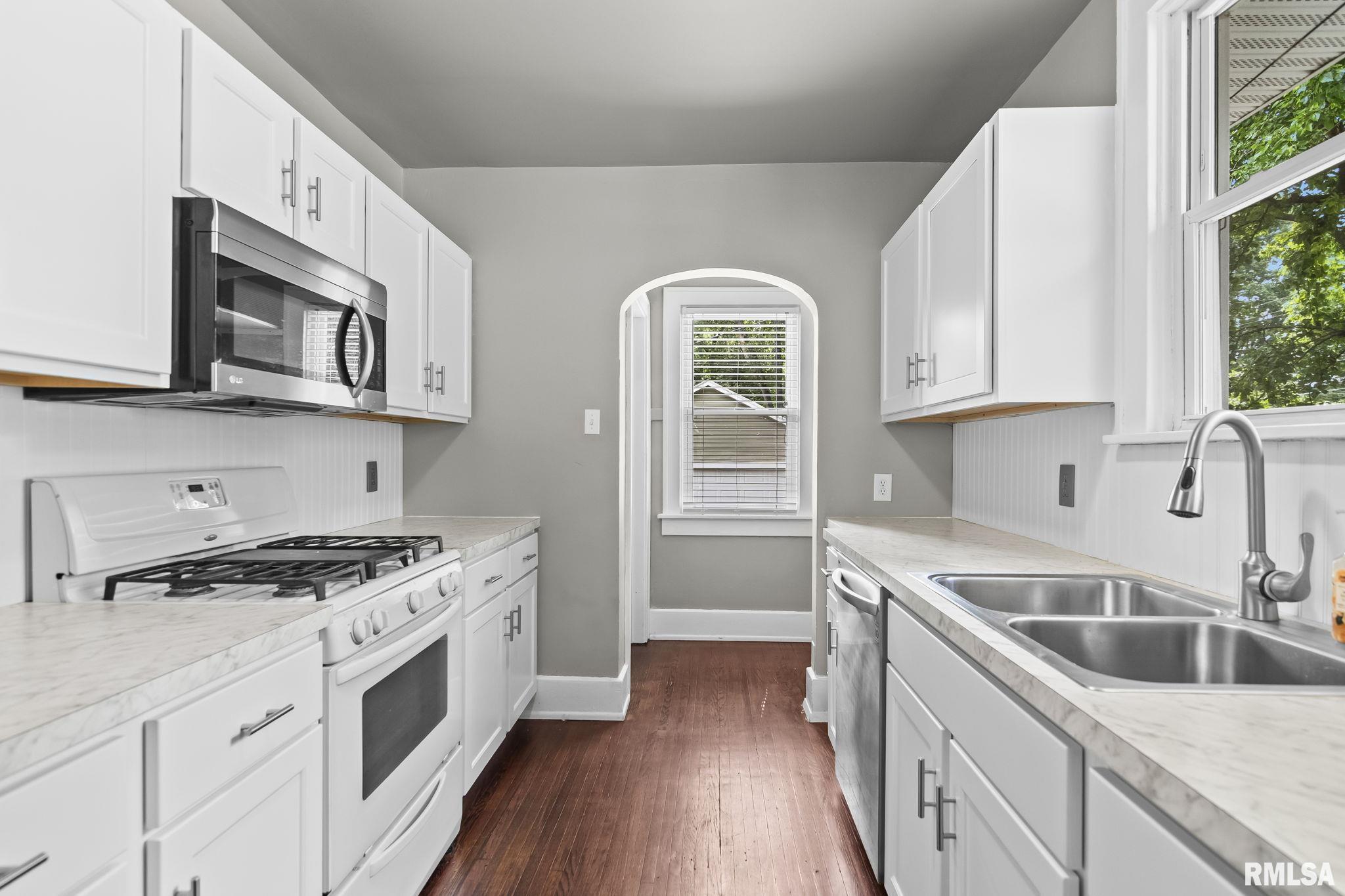 2108 South College Street Springfield, IL 62704 - Photo 14 of 37