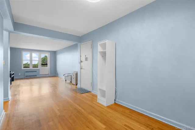 a view of livingroom with hardwood