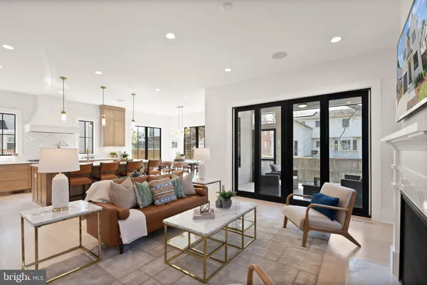 $2,499,900 | 802 North Edgewood Street, Arlington, VA 22201