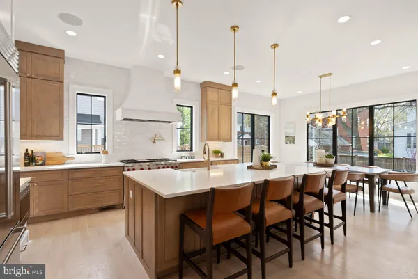 $2,499,900 | 802 North Edgewood Street, Arlington, VA 22201