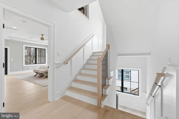 $2,499,900 | 802 North Edgewood Street, Arlington, VA 22201