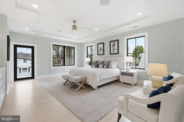 $2,499,900 | 802 North Edgewood Street, Arlington, VA 22201
