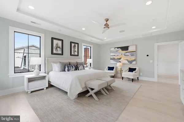 $2,499,900 | 802 North Edgewood Street, Arlington, VA 22201