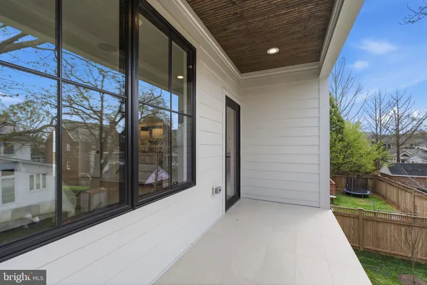 $2,499,900 | 802 North Edgewood Street, Arlington, VA 22201