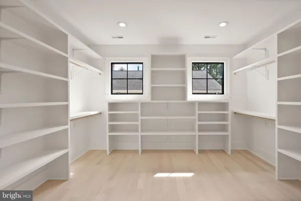 $2,499,900 | 802 North Edgewood Street, Arlington, VA 22201