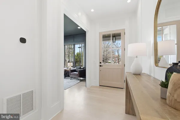 $2,499,900 | 802 North Edgewood Street, Arlington, VA 22201