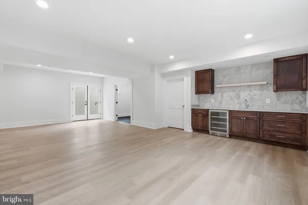$2,499,900 | 802 North Edgewood Street, Arlington, VA 22201